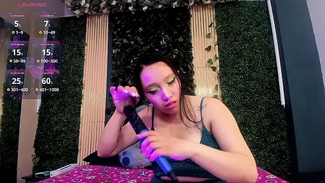 Snapshot of AmberAddamss chatting on February 25, 2026, 1:10 pm AmberAddamss online show from February 25, 2026, 1:10 pm