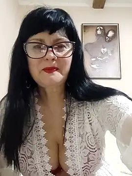 Snapshot of AliceSwan57 chatting on February 15, 2026, 6:04 pm AliceSwan57 online show from February 15, 2026, 6:04 pm