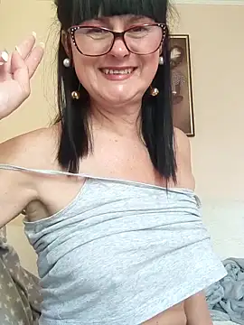 AliceSwan57 online show from June 20, 2026, 6:49 am