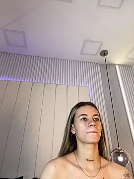 Snapshot of JuliaColemann chatting on February 4, 2026, 11:49 am JuliaColemann online show from February 4, 2026, 11:49 am