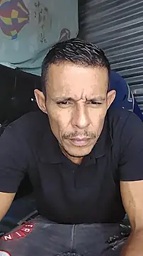 Snapshot of juanmaur22 chatting on January 19, 2026, 4:22 pm juanmaur22 online show from January 19, 2026, 4:22 pm