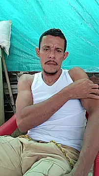 Snapshot of juanmaur22 chatting on February 27, 2026, 5:35 pm juanmaur22 online show from February 27, 2026, 5:35 pm