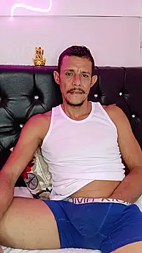 Snapshot of juanmaur22 chatting on March 3, 2026, 1:39 pm juanmaur22 online show from March 3, 2026, 1:39 pm