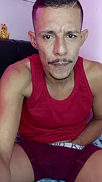 Snapshot of juanmaur22 chatting on March 5, 2026, 2:35 pm juanmaur22 online show from March 5, 2026, 2:35 pm