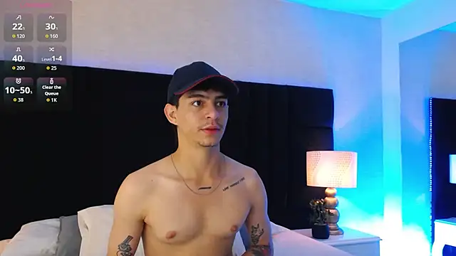 Snapshot of Logan_Woods chatting on February 12, 2026, 6:41 am Logan Woods online show from February 12, 2026, 6:41 am