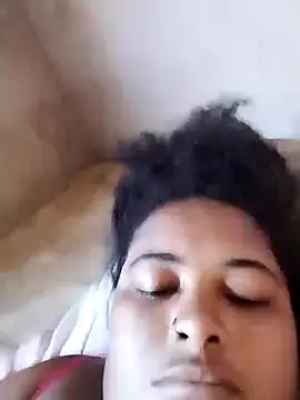 Snapshot of vaniyna chatting on February 18, 2026, 5:20 pm vaniyna online show from February 18, 2026, 5:20 pm