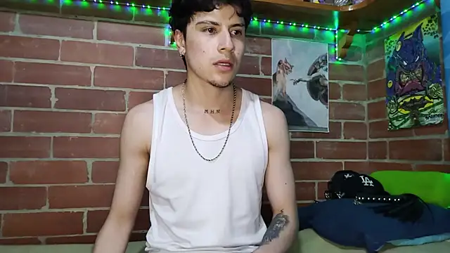 Snapshot of PaulDamico chatting on April 18, 2026, 11:49 pm PaulDamico online show from April 18, 2026, 11:49 pm