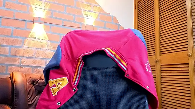 Snapshot of mister_eithan chatting on February 20, 2026, 2:41 am mister eithan online show from February 20, 2026, 2:41 am