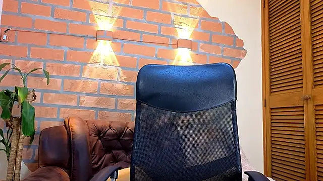 Snapshot of mister_eithan chatting on February 21, 2026, 2:12 am mister eithan online show from February 21, 2026, 2:12 am