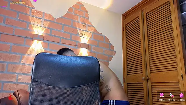 Snapshot of mister_eithan chatting on March 5, 2026, 2:18 am mister eithan online show from March 5, 2026, 2:18 am