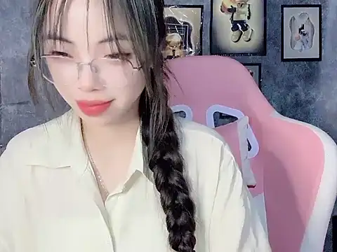 Snapshot of Suki_99 chatting on February 26, 2026, 5:12 pm Suki 99 online show from February 26, 2026, 5:12 pm