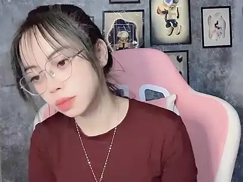 Snapshot of Suki_99 chatting on February 27, 2026, 4:51 pm Suki 99 online show from February 27, 2026, 4:51 pm