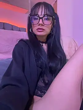 Snapshot of _Lucycherry chatting on February 3, 2026, 4:43 am Lucycherry online show from February 3, 2026, 4:43 am