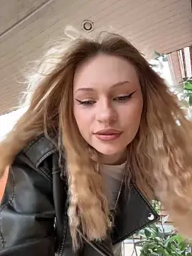 Snapshot of DayaFoxy chatting on March 15, 2026, 1:17 pm DayaFoxy online show from March 15, 2026, 1:17 pm