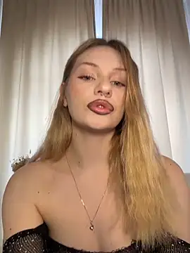 Snapshot of DayaFoxy chatting on March 21, 2026, 1:05 pm DayaFoxy online show from March 21, 2026, 1:05 pm