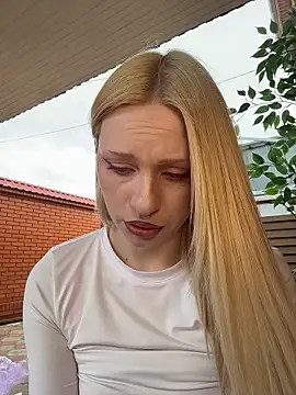 Snapshot of DayaFoxy chatting on April 4, 2026, 1:08 pm DayaFoxy online show from April 4, 2026, 1:08 pm