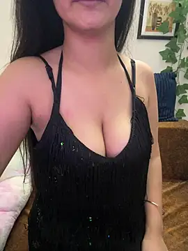Snapshot of Maahhii chatting on July 4, 2026, 10:43 am Maahhii online show from July 4, 2026, 10:43 am