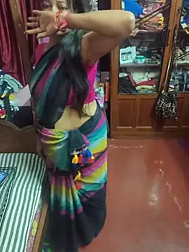 Snapshot of Little-Roshni chatting on February 6, 2026, 4:32 pm Little-Roshni online show from February 6, 2026, 4:32 pm