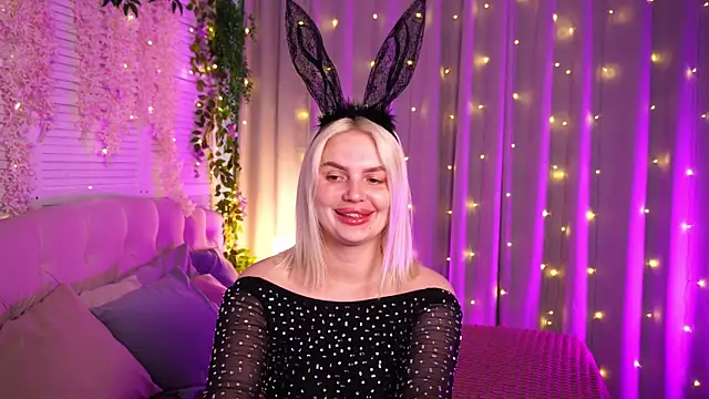 Snapshot of AmeliaWeells chatting on June 19, 2026, 2:38 am AmeliaWeells online show from June 19, 2026, 2:38 am