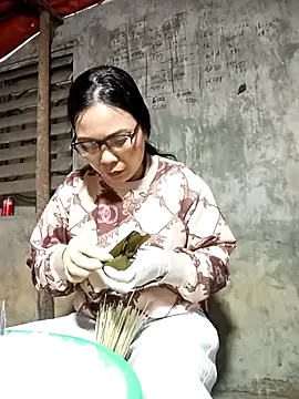 Snapshot of Nuna_689 chatting on February 12, 2026, 8:09 am Nuna 689 online show from February 12, 2026, 8:09 am