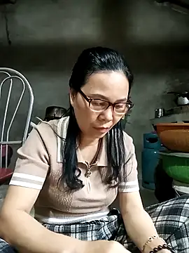 Snapshot of Nuna_689 chatting on February 20, 2026, 2:30 am Nuna 689 online show from February 20, 2026, 2:30 am