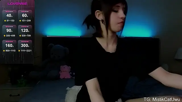 Snapshot of m_Suika_m chatting on February 23, 2026, 4:04 pm m Suika m online show from February 23, 2026, 4:04 pm