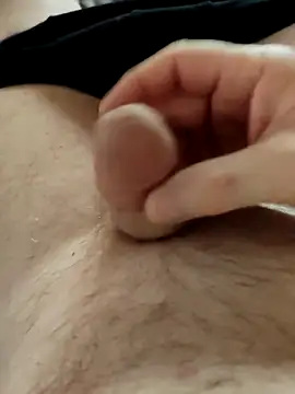 Snapshot of Halunja chatting on March 13, 2026, 4:24 pm Halunja online show from March 13, 2026, 4:24 pm