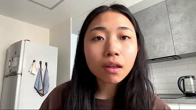 SweetMiaXO online show from March 4, 2026, 3:45 am