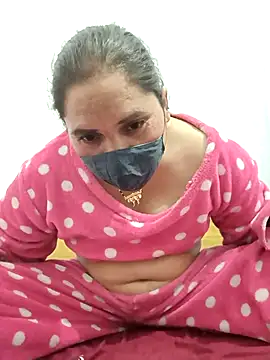 Snapshot of Cute-karisma1234 chatting on February 18, 2026, 2:46 pm Cute-karisma1234 online show from February 18, 2026, 2:46 pm