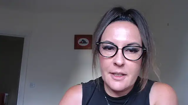 Snapshot of PsychicDominatrix chatting on August 7, 2026, 6:43 pm PsychicDominatrix online show from August 7, 2026, 6:43 pm
