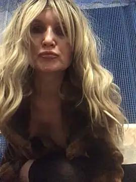 Snapshot of Snejnaya chatting on February 5, 2026, 2:22 pm Snejnaya online show from February 5, 2026, 2:22 pm