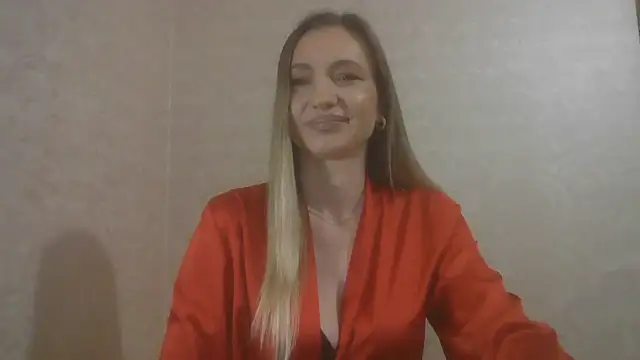 Snapshot of AureliaStar450 chatting on February 18, 2026, 12:39 am AureliaStar450 online show from February 18, 2026, 12:39 am