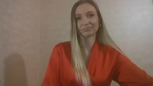 Snapshot of AureliaStar450 chatting on February 24, 2026, 12:41 am AureliaStar450 online show from February 24, 2026, 12:41 am