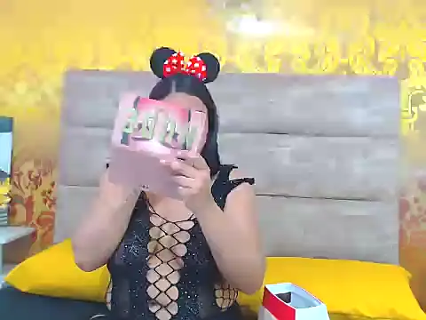 elianacollins23 online show from February 21, 2026, 3:51 am