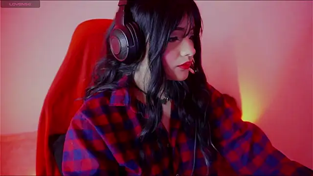 Snapshot of aramjones chatting on February 6, 2026, 9:56 am aramjones online show from February 6, 2026, 9:56 am