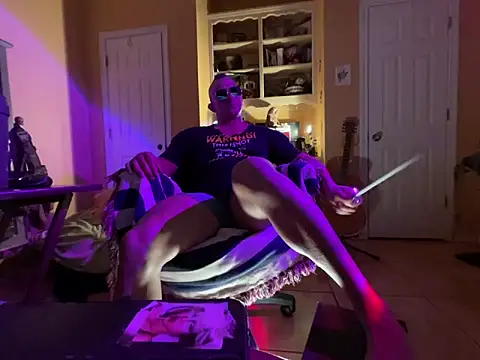 Snapshot of daddydonkey84 chatting on June 9, 2026, 4:35 am daddydonkey84 online show from June 9, 2026, 4:35 am
