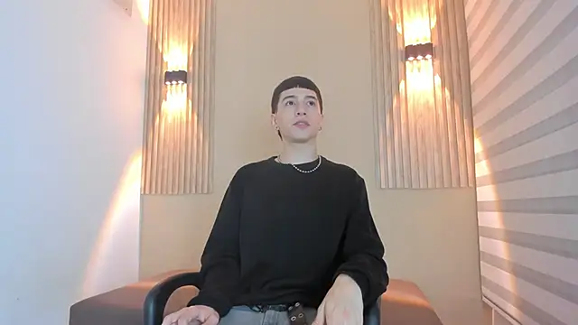 Snapshot of lian_cameron chatting on February 9, 2026, 3:54 am lian cameron online show from February 9, 2026, 3:54 am