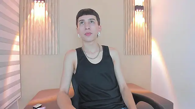 Snapshot of lian_cameron chatting on February 12, 2026, 3:45 am lian cameron online show from February 12, 2026, 3:45 am