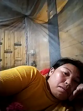 Snapshot of kussecka chatting on February 18, 2026, 1:07 pm kussecka online show from February 18, 2026, 1:07 pm