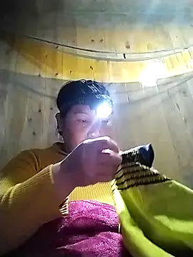 Snapshot of kussecka chatting on February 20, 2026, 1:24 am kussecka online show from February 20, 2026, 1:24 am