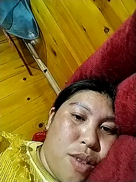 Snapshot of kussecka chatting on February 24, 2026, 12:03 pm kussecka online show from February 24, 2026, 12:03 pm