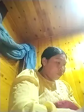 Snapshot of kussecka chatting on March 4, 2026, 6:41 am kussecka online show from March 4, 2026, 6:41 am