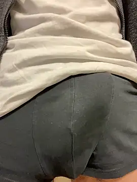 Snapshot of tip4sexxx chatting on March 1, 2026, 5:15 pm tip4sexxx online show from March 1, 2026, 5:15 pm