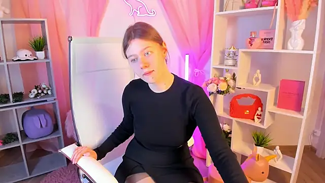 Snapshot of CelestineMauriac chatting on February 15, 2026, 6:15 pm CelestineMauriac online show from February 15, 2026, 6:15 pm