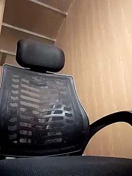 Snapshot of Henry_xx01 chatting on February 26, 2026, 4:28 pm Henry xx01 online show from February 26, 2026, 4:28 pm