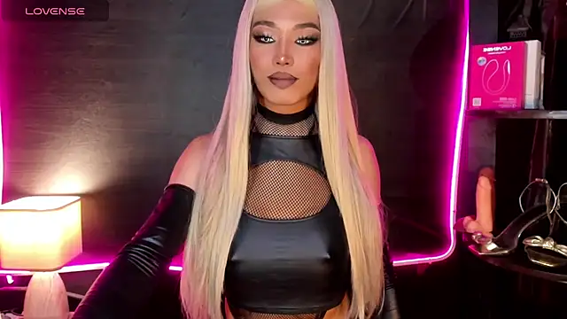 LovelyX0X0 online show from March 13, 2026, 9:10 pm