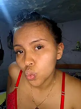 Snapshot of Daniela_Cruz_ chatting on February 19, 2026, 4:03 pm Daniela Cruz online show from February 19, 2026, 4:03 pm