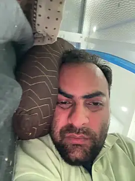 hardlysuck online show from March 4, 2026, 4:13 pm