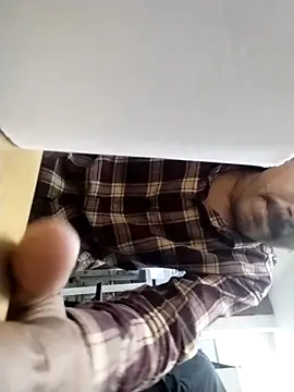 Snapshot of manishk0 chatting on February 5, 2026, 8:24 pm manishk0 online show from February 5, 2026, 8:24 pm