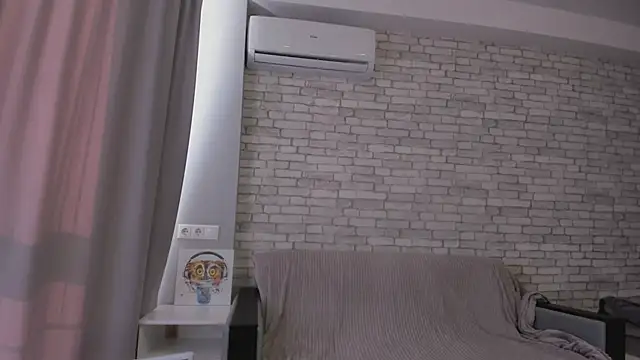 Snapshot of calystria chatting on March 4, 2026, 7:58 am calystria online show from March 4, 2026, 7:58 am